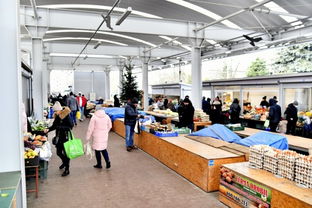 Jak co sobota sprawdziliśmy dla was aktualne ceny owoców i warzyw na targowisku "Przy Śląskiej" w Radomiu.
>