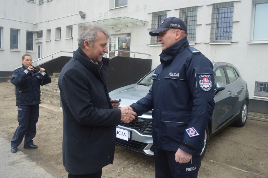 Nowe radiowozy typu SUV dla policji w powiecie piotrkowskim