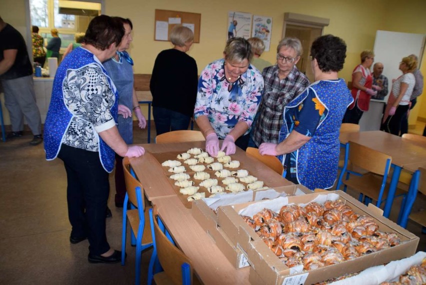 W Żydowie mieszkańcy przygotowali ponad 1000 rogali!