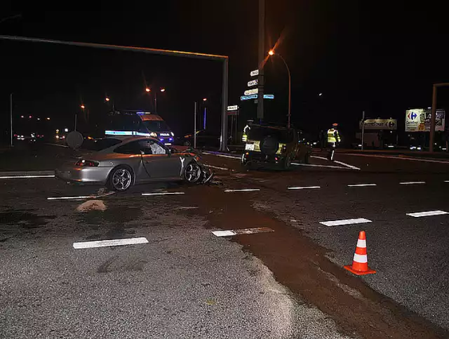 Wypadek w Krośnie. Trzy osoby zostały ranne