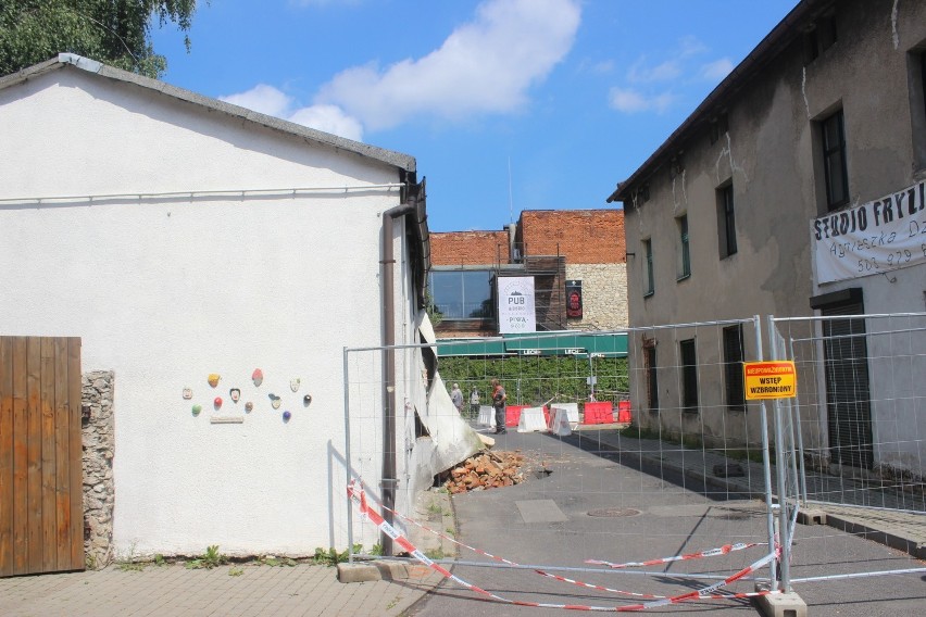 Zawaliła się ściana restauracji "Kurna Chata" w Tarnowskich...