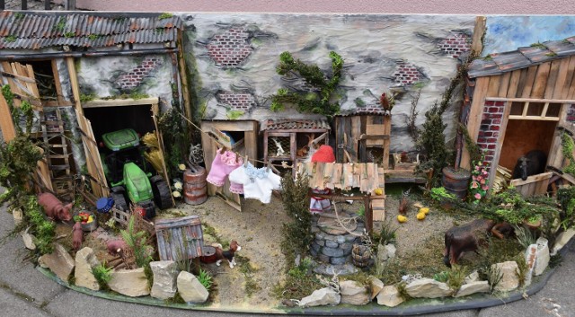 Skrzaty-farmerzy to szósta diorama ze skrzatami w Wodzisławiu Śląskim.