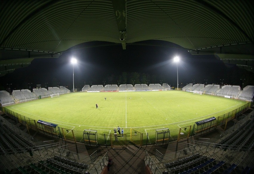 Legnica: Oświetlenie Stadionu Miejskiego (ZDJĘCIA)