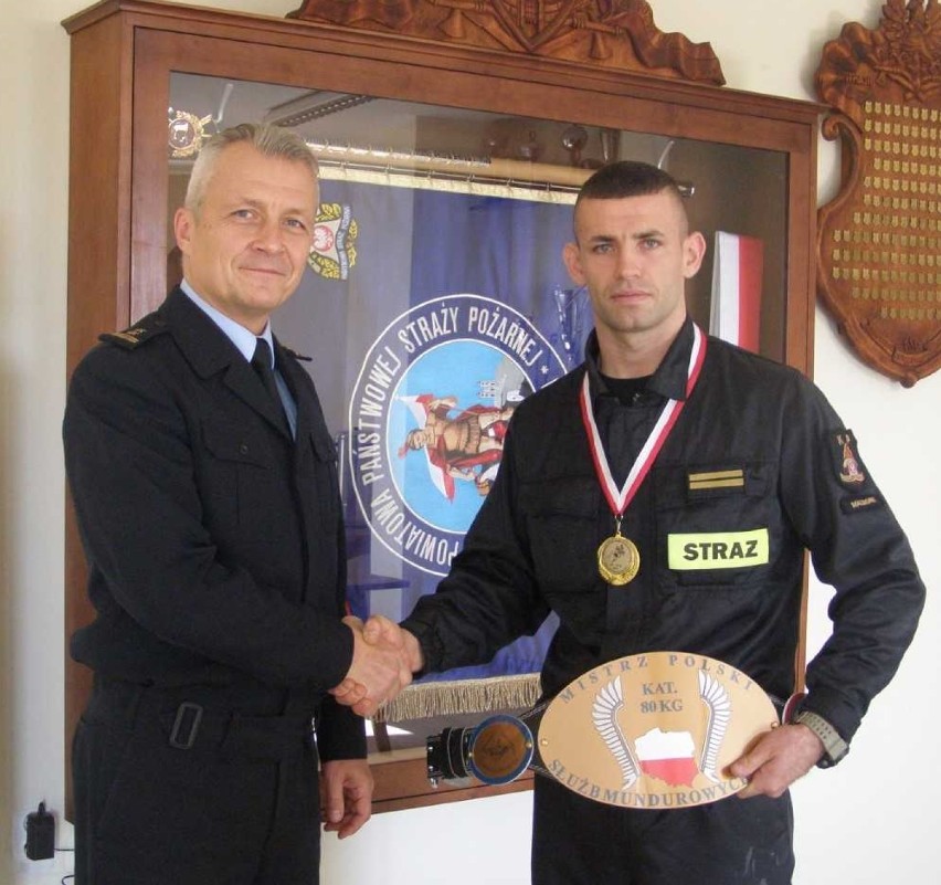 Strażak z Malborka został mistrzem Polski służb mundurowych w MMA