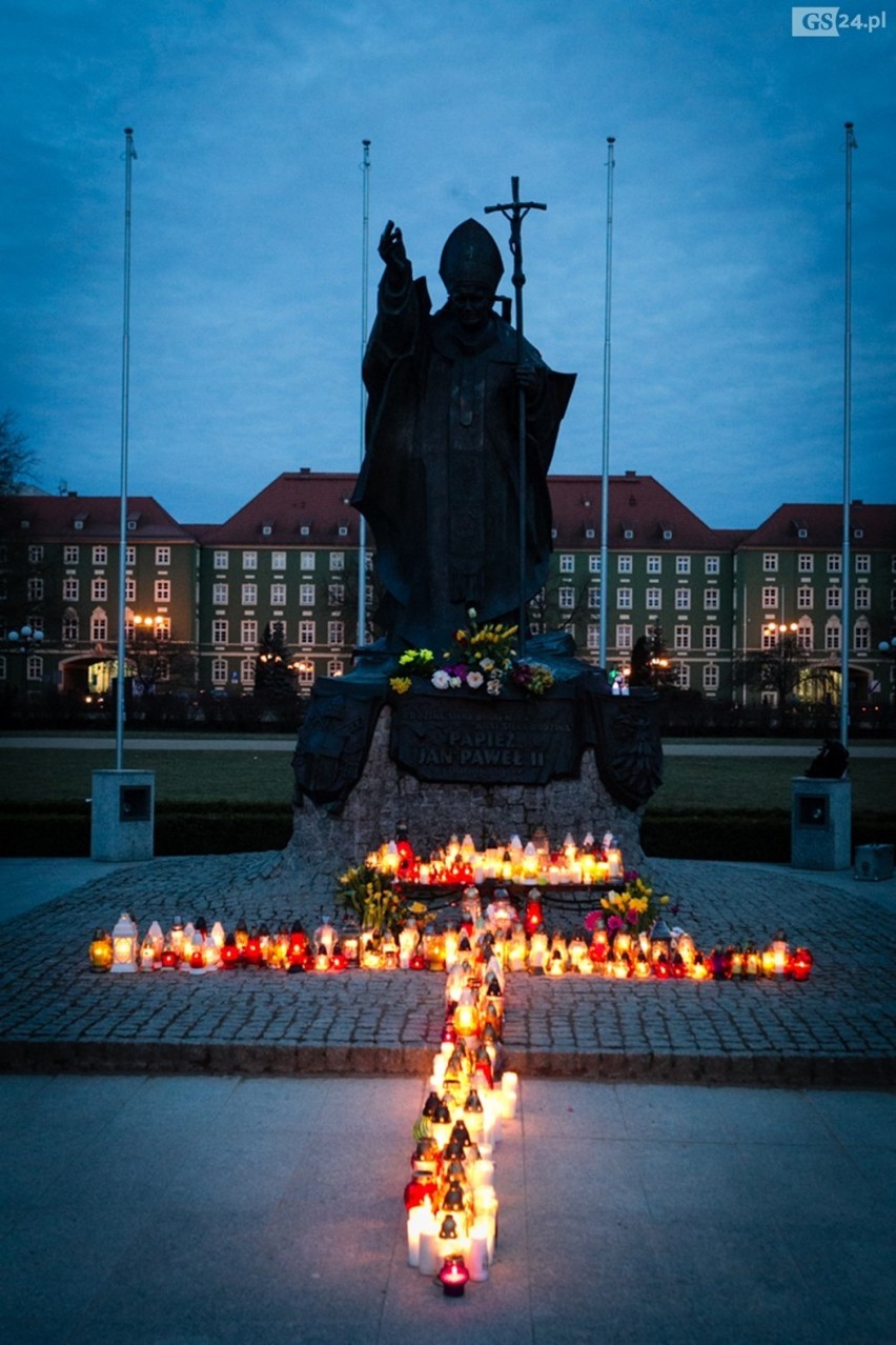  Szczecinianie nie zapomnieli o rocznicy śmierci papieża Jana Pawła II [ZDJĘCIA] 