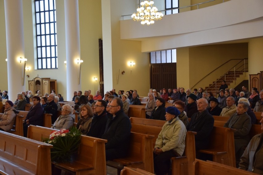 W Radomsku uczczono pamięć ofiar katastrofy smoleńskiej [ZDJĘCIA]