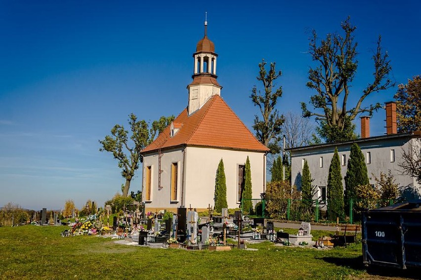 Nekropolie w okolicach Wałbrzycha. Cmentarz komunalny w Szczawnie-Zdroju (ZDJĘCIA)