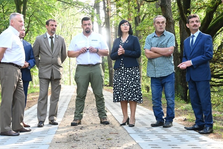 Gmina Sławno - Kepice: Droga leśna dogodnym skrótem dla mieszkańców