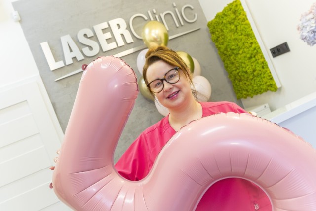 5. urodziny kliniki kosmetologii laserowej i estetycznej Laser Clinic w Kielcach. - Zbudowaliśmy solidną markę w oparciu o najwyższą jakość zabiegów - podkreśla magister kosmetolog i trycholog Agnieszka Jędrzejowska, współwłaściciel Laser Clinic.