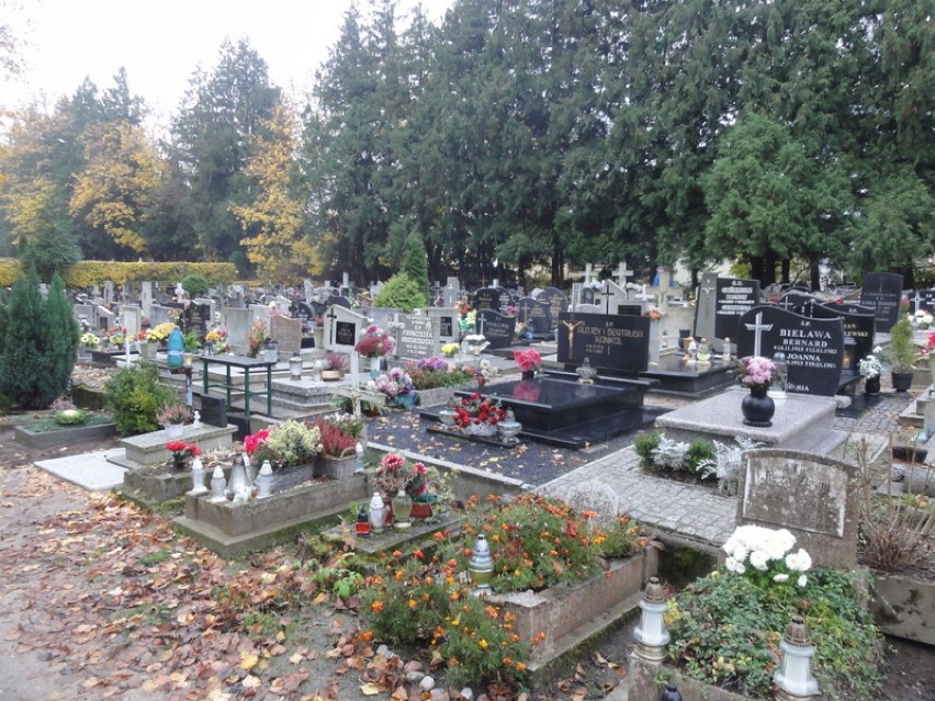 Na cmentarzu w Kartuzach 2016