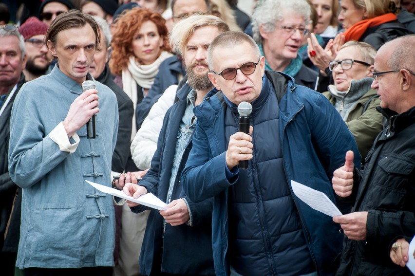 "Nie oddamy wam kultury". Znani aktorzy i artyści...