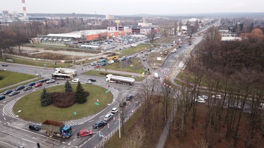 Zmiany w organizacji ruchu w Kielcach. Przed świętami kierowcy pojadą nowymi odcinkami dróg [ZDJĘCIA, WIDEO] 