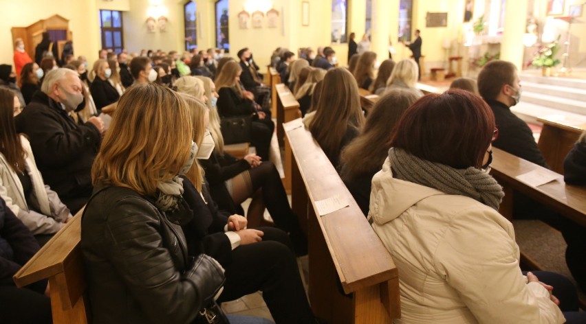 Bierzmowanie i poświęcenie ołtarza w parafii NMP...