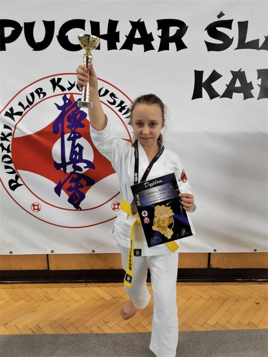 Radomsko: medal dla Klubu Karate „Randori”. Brąz Agaty Sobieraj [ZDJĘCIA]