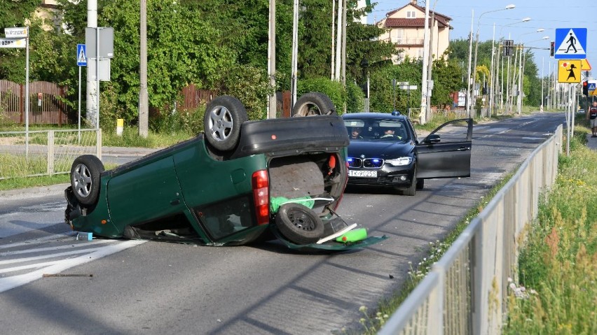 Tak wyglądało miejsce wypadku w niedzielę rano.