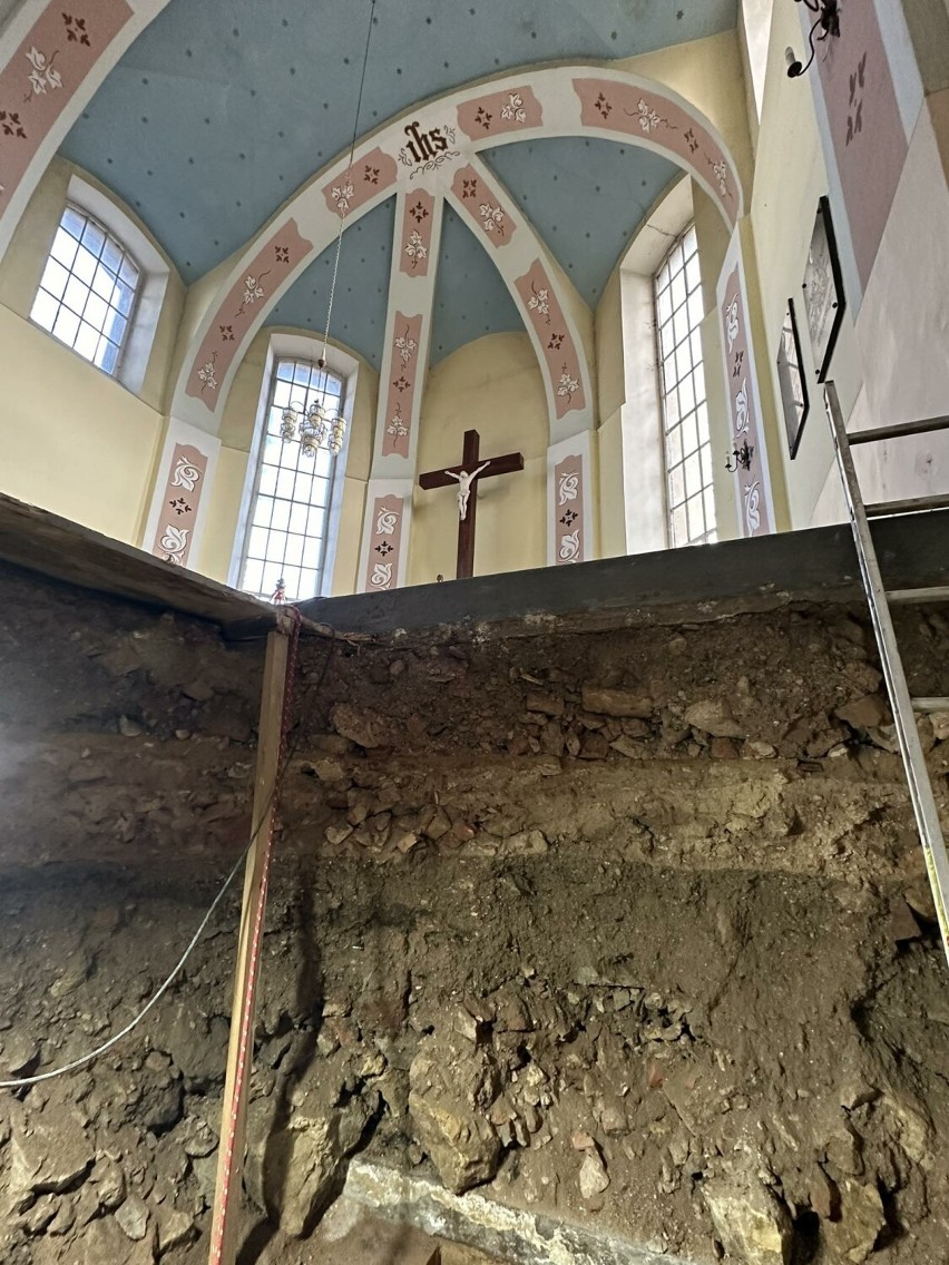 Kolejna okazja do zwiedzania kościoła w Wieluniu, w którym trwają prace archeologiczne 