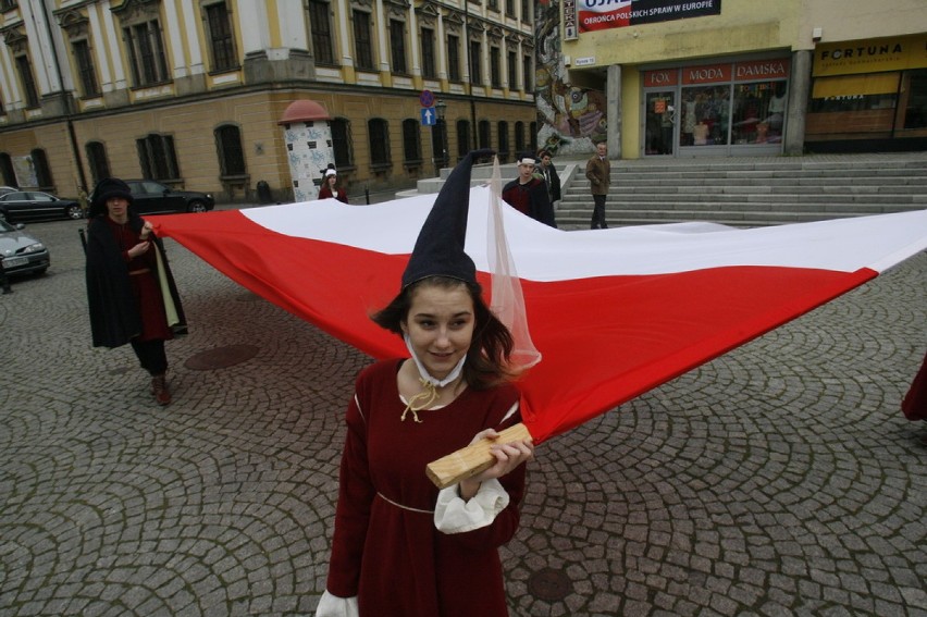 Święto Flagi w Legnicy (ZDJĘCIA)