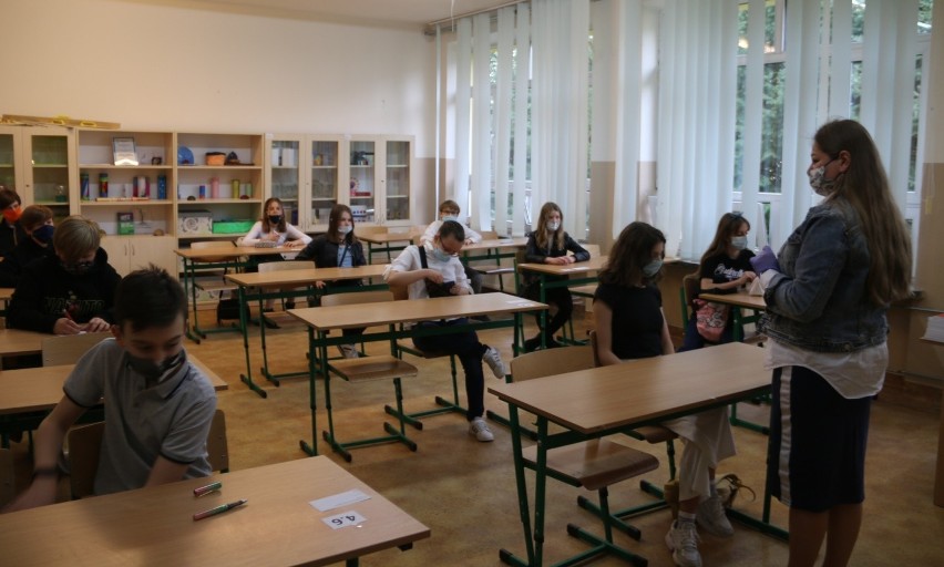 44 kandydatów do klasy dwujęzycznej w Starachowicach. Pisali test predyspozycji językowych