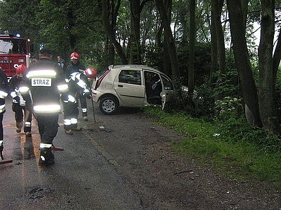 Wypadek w Radziechowach. Trzy osoby są ranne