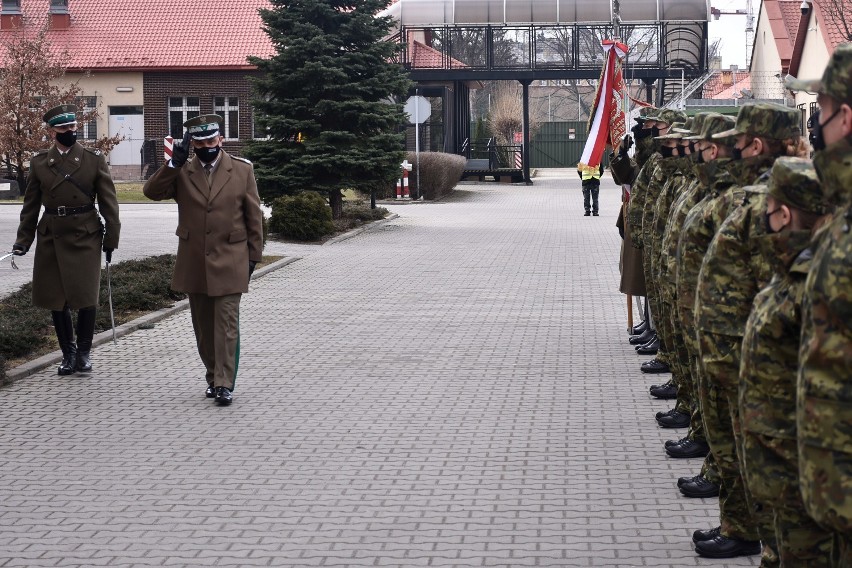 W Przemyślu ślubowanie złożyło 24 nowych funkcjonariuszy...