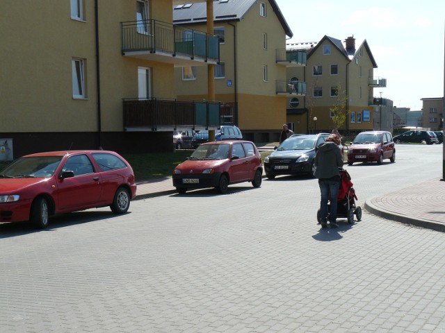 Na ul. Podkomorzego będą tabliczki nakłaniające do sprzątania po psie