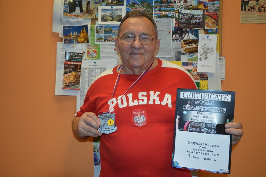 Tomaszowianin Mirosław Orłowski zdobył 2 tytuły mistrza świata i ustanowił nowy rekord globu w wyciskaniu sztangi (Foto)