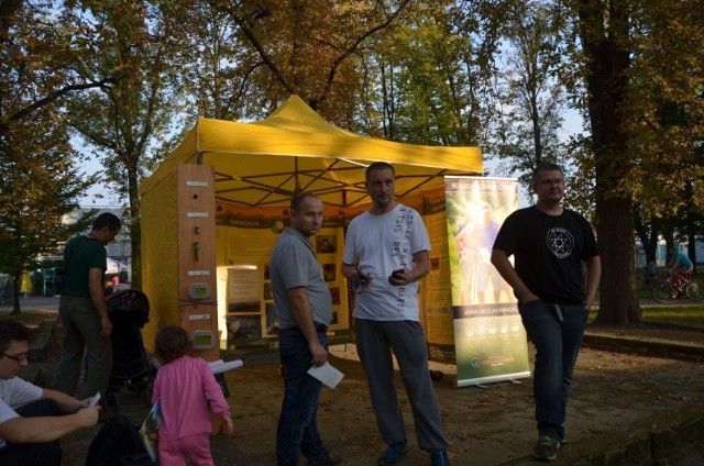 W Parku Miejskim odbyła się promocja zabawy Geocaching. Fot. Mariusz Witkowski