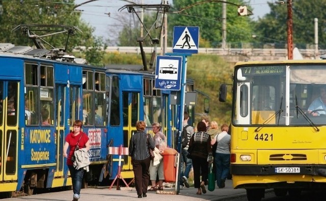 Jak na metropolię, to nasz region ma za duży bałagan w komunikacji międzygminnej