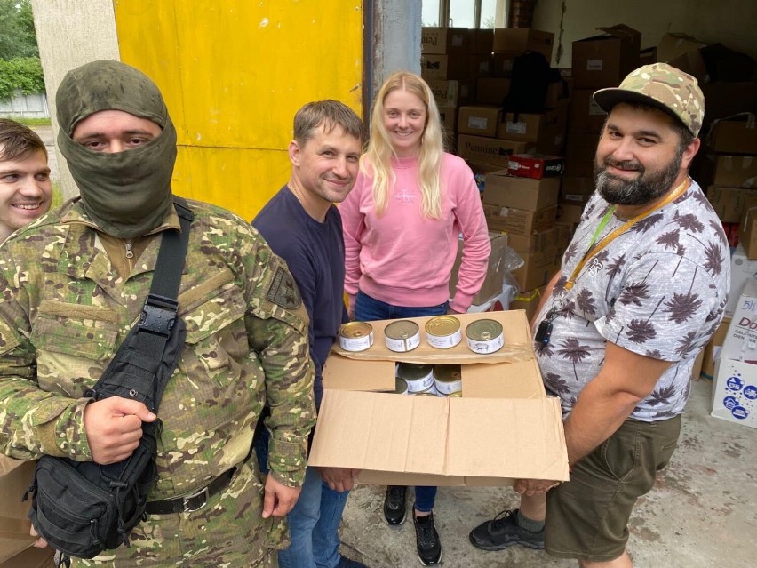 Zdjęcia z wyjazdów z pomocą na Ukrainę