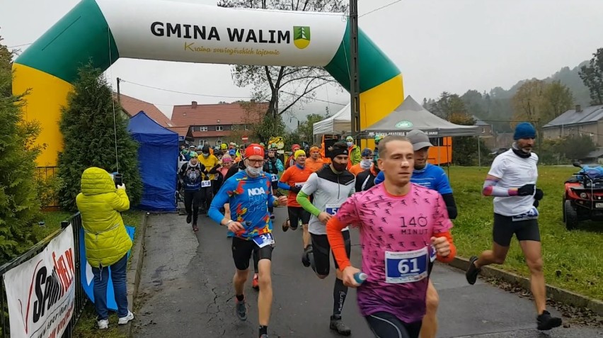 Ponad 150 osób biegało w sobotę po górach w gminie Walim [ZDJĘCIA]