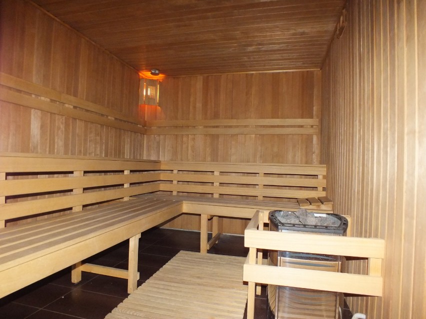 Na terenie obiektu można też skorzystać z sauny.

Sauna...