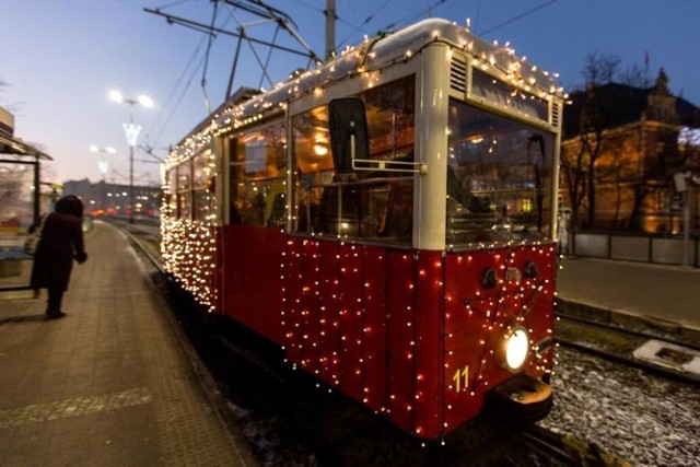 Świąteczny tramwaj w 2017 roku.