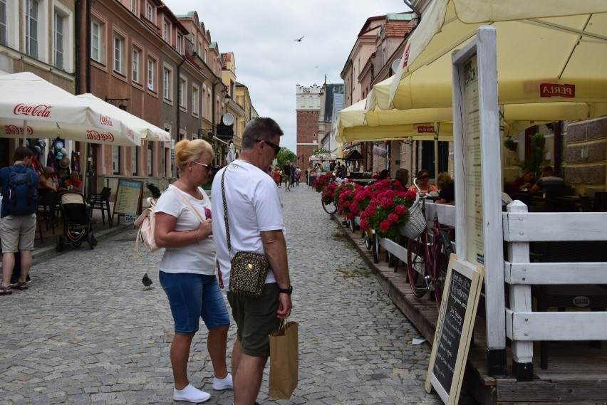 Mnóstwo turystów w sobotę, 2 lipca w Sandomierzu. Miasto tętniło życiem. Zobacz zdjęcia