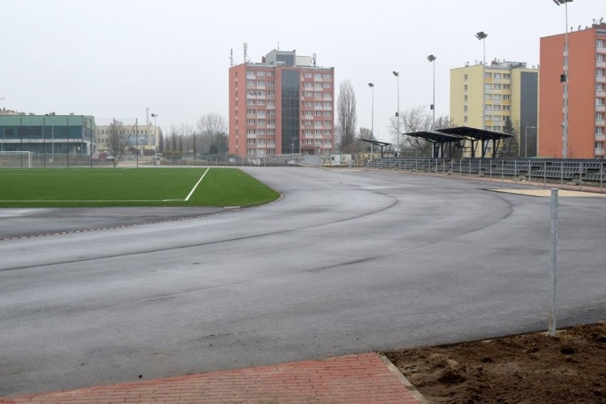 Stadion Politechniki Świętokrzyskiej w Kielcach prawie gotowy. Zobaczcie najnowsze zdjęcia