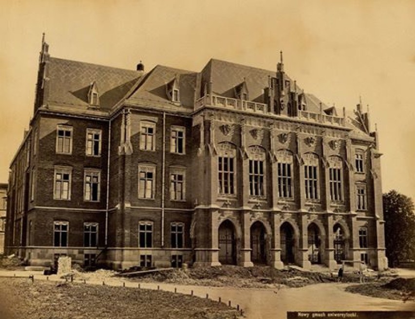 1886 , Collegium Novum Uniwersytetu Krakowskiego (dzisiaj:...