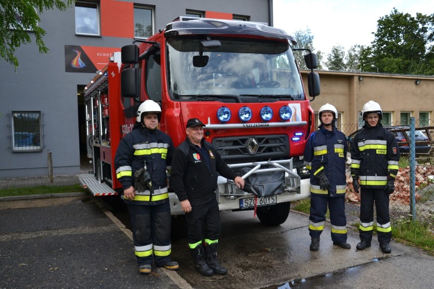 OSP Żory ma nowy samochód - będzie pomagać przy pożarach, wypadkach i innych zagrożeniach! ZDJĘCIA
