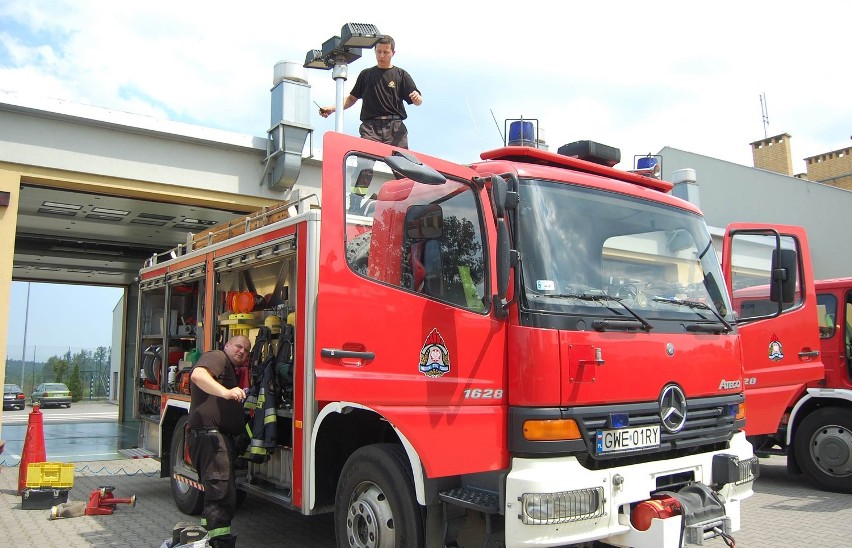 Reportaż z dnia służby strażaka w wejherowskiej jednostce [ZDJĘCIA]
