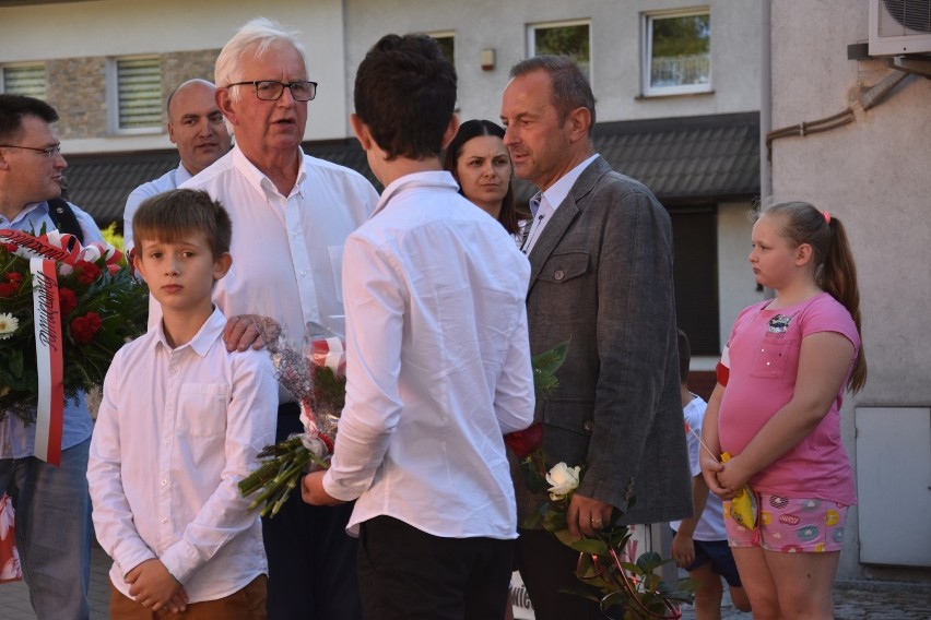 Oleśniccy Patrioci oddali hołd powstańcom. Zobacz zdjęcia i wideo!