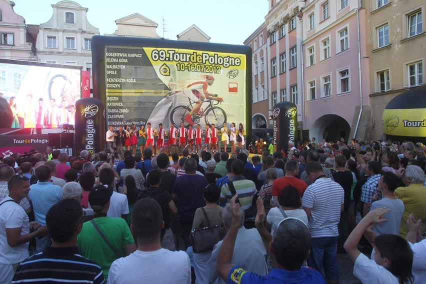 Prezentacja uczestników 69. Tour de Pologne w Jeleniej Górze (ZDJĘCIA)