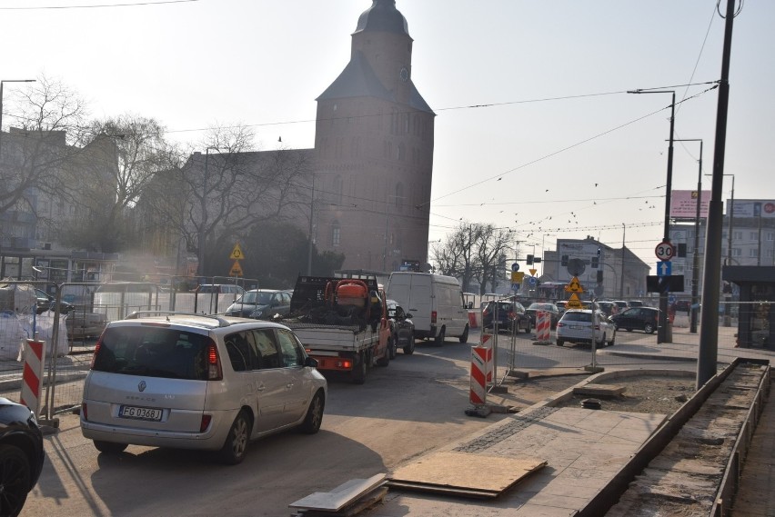 W ostatni weekend marca kierowcy mogą jeździć ul. Chrobrego...