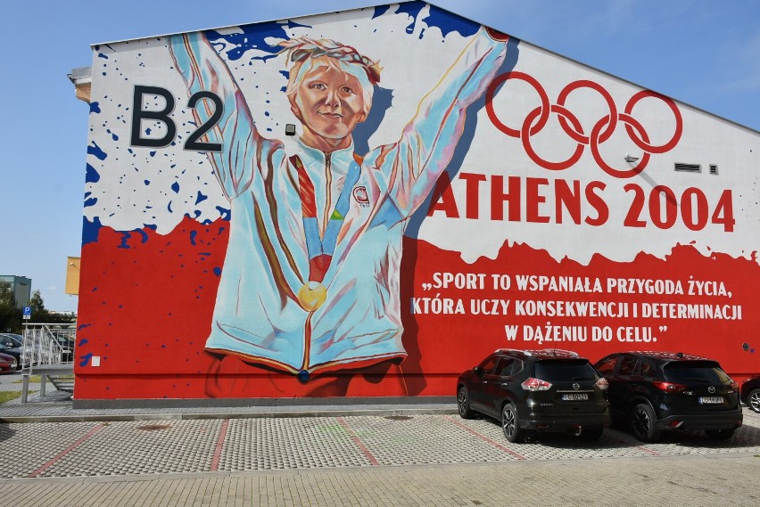 Otylia Jędrzejczak ma swój mural w Chełmie. Zobacz zdjęcia