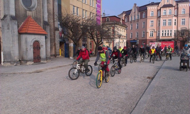 W marcowej Tarnogórskiej Masie Krytycznej wzięło udział 29 rowerzystów.