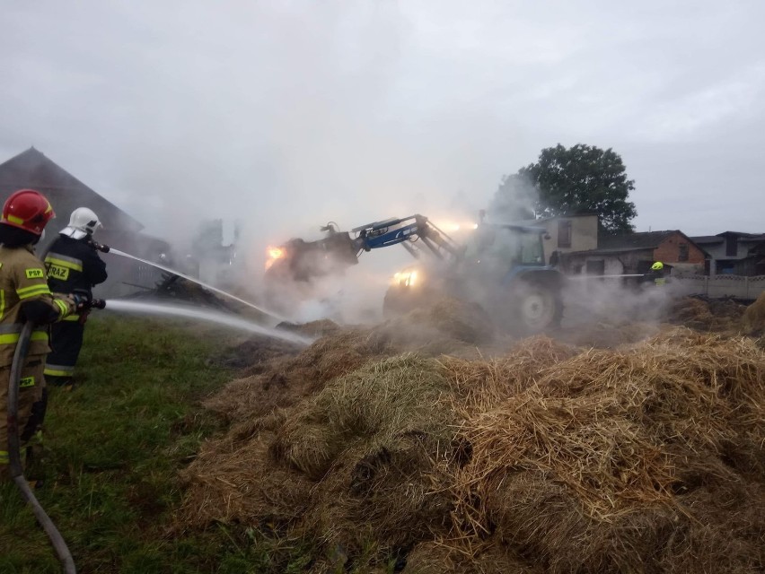 Pożar stodoły w Włynicach. Ruszyła pomoc dla poszkodowanego...