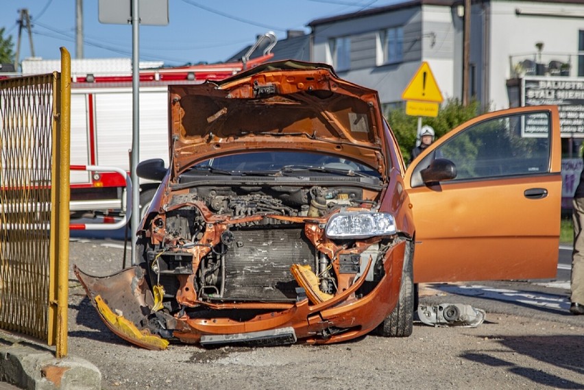 Wypadek w Jejkowicach: ranny kierowca chevroleta, który...