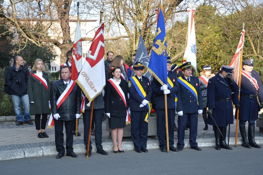 Tablica z Dekalogiem Polaka odsłonięta na budynku Urzędu...