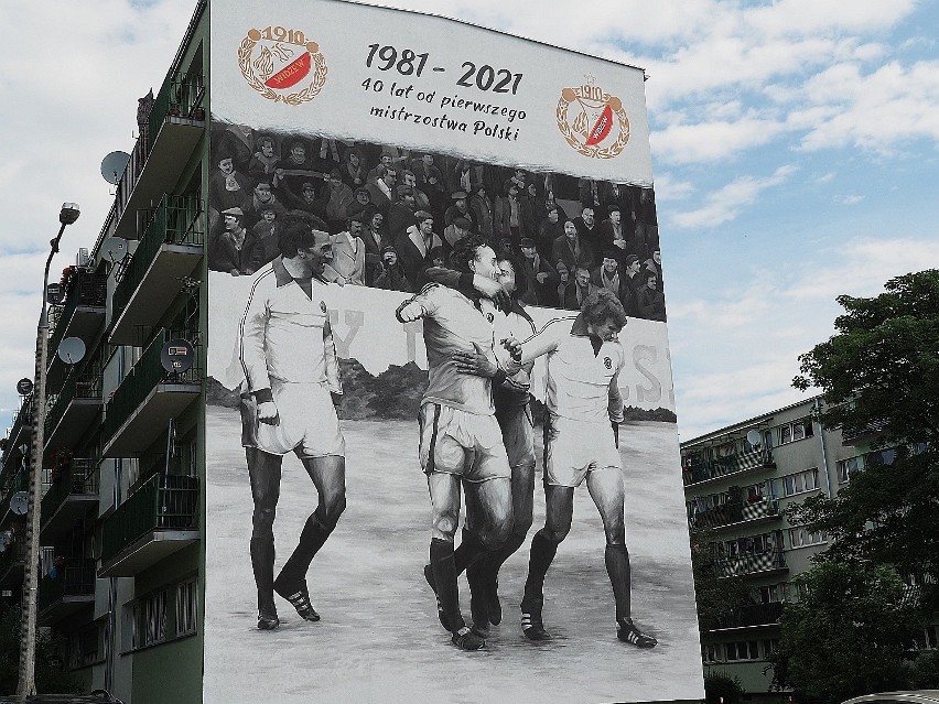 40-lecie tytułu mistrza Polski Widzewa. Mural odsłonięty. Zdjęcia