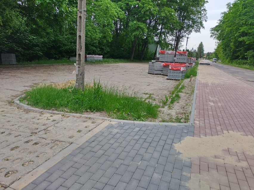 Na ulicy Staszica trwają dwie inwestycje drogowe: powiat...