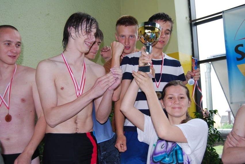 Powiatowe święto pływania w Biłgoraju
