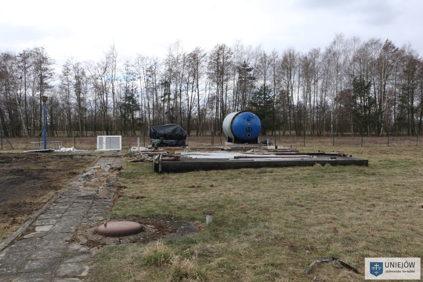 Modernizacja Stacji Uzdatniania Wody w Ostrowsku w gminie Uniejów. Inwestycja ruszyła (zdjęcia)