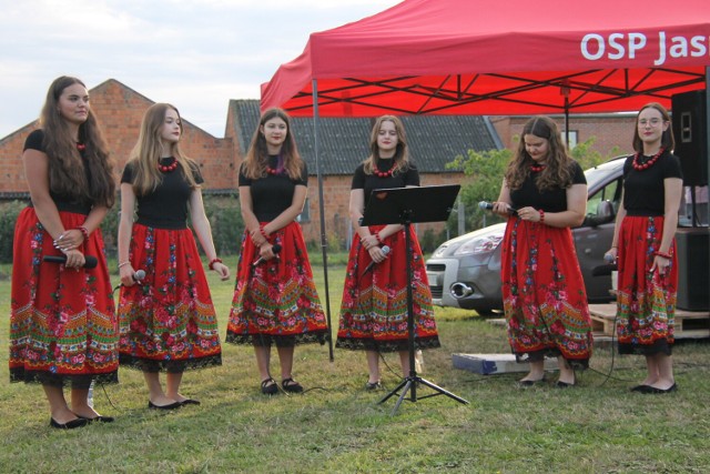 Dożynki wiejskie w Jasnym Polu uświetnił zespół Folklor Błonie